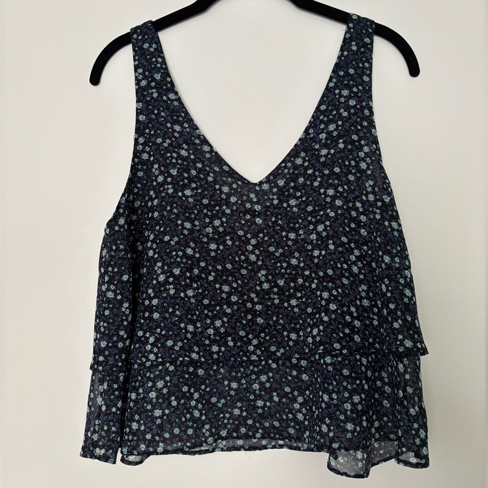 Navy Floral Cropped V-Neck Tank Top